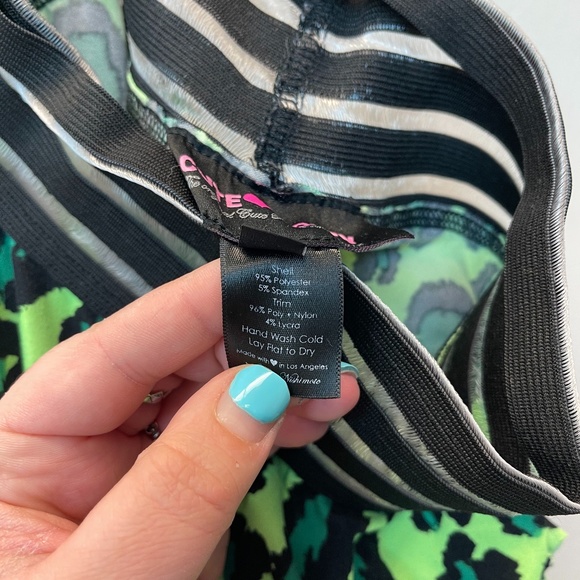 Cute Booty Leopard Flourescent Leggings - Picture 5 of 5